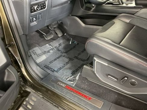 Used 2025 Ford F150 Raptor AWD/4WD image 18