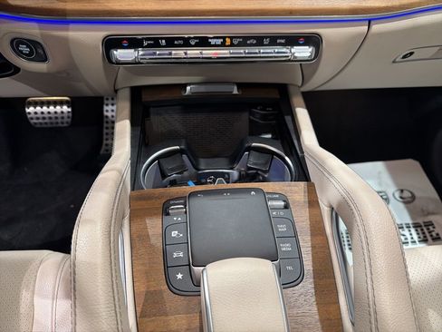 Used 2022 Mercedes-Benz GLS 450 4MATIC w/ AMG Line Exterior image 24