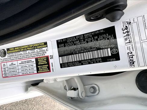 Used 2019 Toyota Camry SE FWD image 31