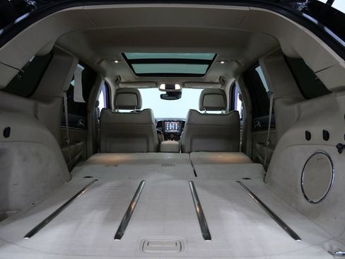 Used 2017 Jeep Grand Cherokee Overland w/ Jeep Active Safety Group image 29