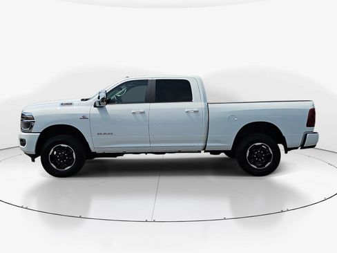 Used 2025 RAM 2500 Laramie AWD/4WD image 7