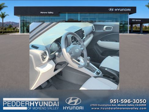 Used 2026 Hyundai Venue SEL FWD image 2