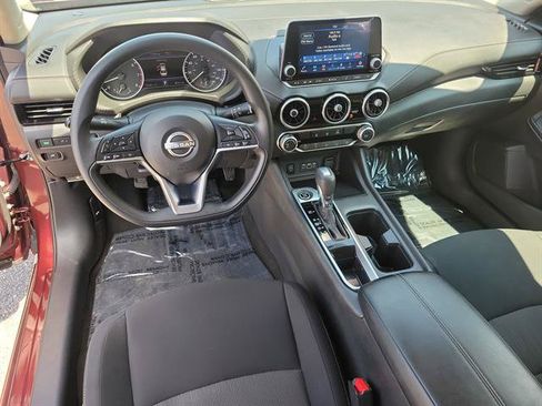 Used 2024 Nissan Sentra SV FWD image 9
