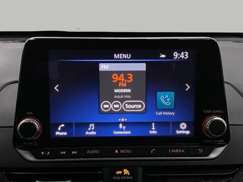 Certified 2025 Nissan Altima 2.5 SV FWD image 20