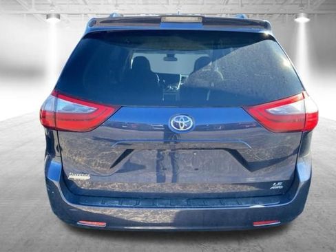 Used 2020 Toyota Sienna LE AWD/4WD image 8