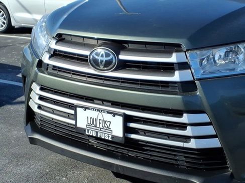 Used 2018 Toyota Highlander XLE image 36
