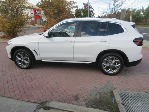 Used 2024 BMW X3 xDrive30i w/ Convenience Package image 3