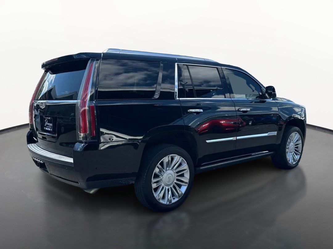 Used 2017 Cadillac Escalade Platinum AWD/4WD image 3
