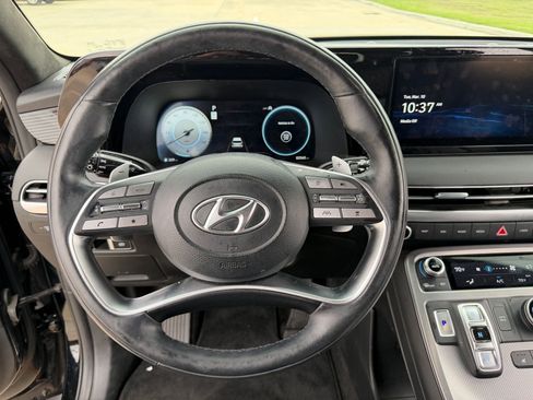 Used 2023 Hyundai Palisade Calligraphy image 17