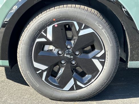 New 2026 Kia Niro Wind image 25