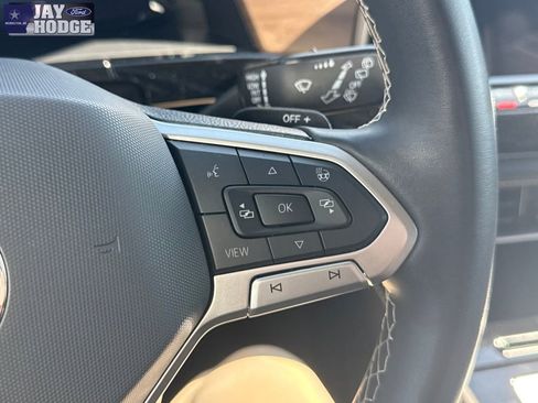 Used 2024 Volkswagen Atlas SE image 19