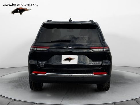 Used 2023 Jeep Grand Cherokee Laredo w/ Luxury Tech Group I image 4