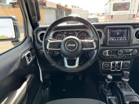 Used 2021 Jeep Wrangler Unlimited Sahara AWD/4WD image 19