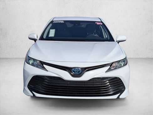 Used 2020 Toyota Camry LE image 2