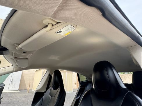 Used 2015 Tesla Model S 90 RWD image 37