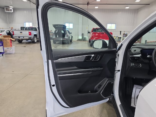 Used 2026 Buick Enclave Preferred AWD/4WD image 24