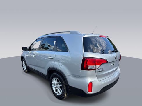 Used 2014 Kia Sorento LX w/ LX V6 Convenience Package AWD/4WD image 5
