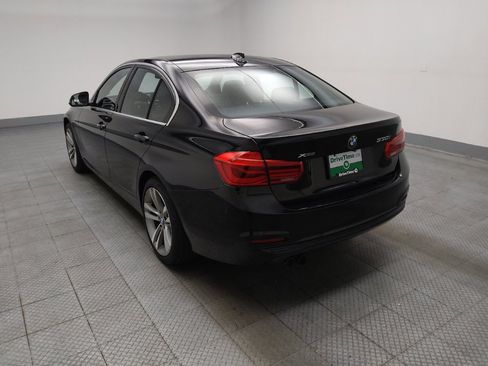 Used 2018 BMW 330i xDrive Sedan AWD/4WD image 5