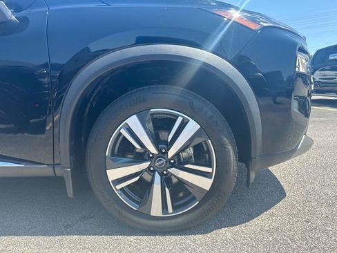 Used 2023 Nissan Rogue SL AWD/4WD image 12