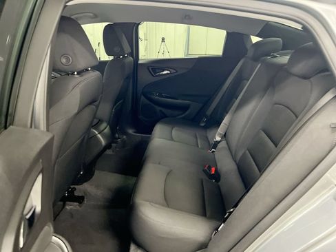 Used 2025 Chevrolet Malibu LS FWD image 21