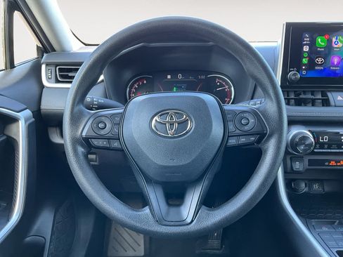 Used 2025 Toyota RAV4 XLE AWD/4WD image 12