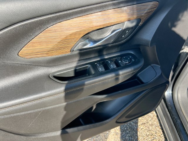 Used 2018 GMC Terrain SLE FWD image 17