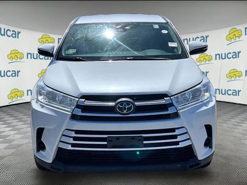 Used 2018 Toyota Highlander LE AWD/4WD image 2