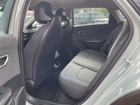 Used 2025 Kia K4 FWD image 9