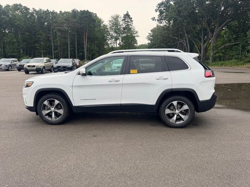 Used 2019 Jeep Cherokee Limited AWD/4WD image 6