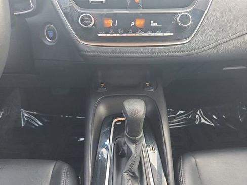 Used 2022 Toyota Corolla XSE image 3
