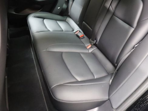 Used 2023 Tesla Model 3 Performance image 32