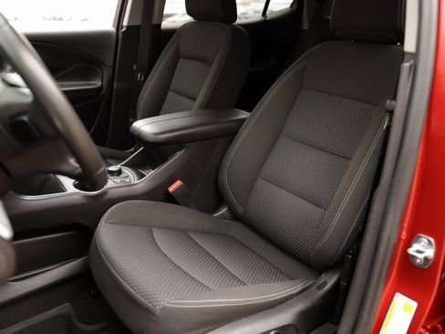 Used 2024 GMC Terrain SLE w/ Driver Convenience Package image 21