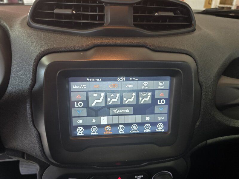 Used 2020 Jeep Renegade Trailhawk w/ Cold Weather Group AWD/4WD image 21