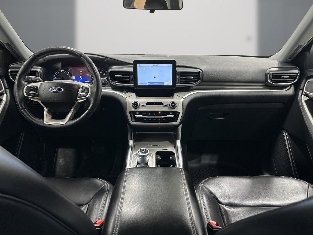Used 2021 Ford Explorer XLT AWD/4WD image 18