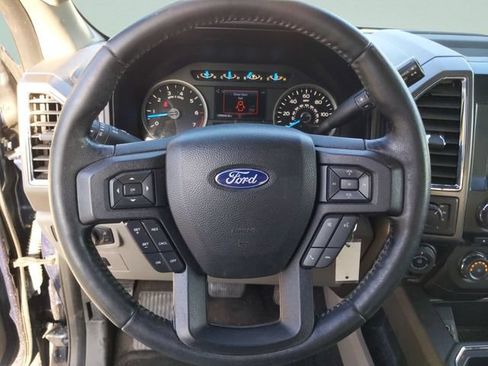 Used 2017 Ford F150 XLT w/ Equipment Group 302A Luxury AWD/4WD image 34