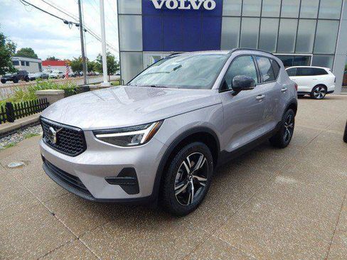 New 2026 Volvo XC40 B5 Core w/ Climate Package AWD/4WD image 1