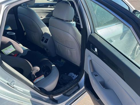 Used 2019 Hyundai Sonata Limited image 17