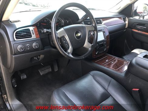 Used 2013 Chevrolet Avalanche LTZ AWD/4WD image 10