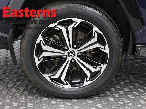 Used 2022 Toyota RAV4 XSE w/ Weather Package AWD/4WD image 30