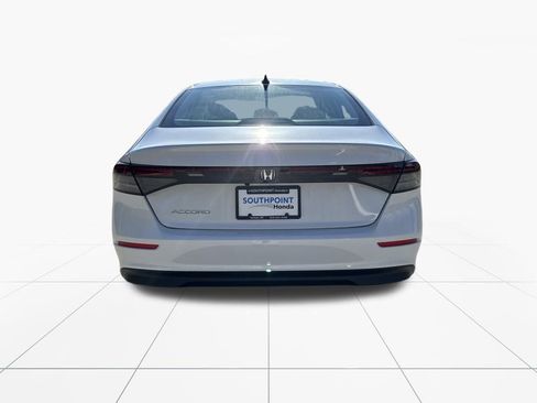 New 2025 Honda Accord SE image 7