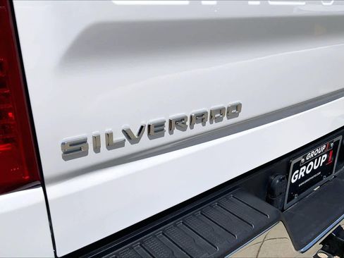 Used 2025 Chevrolet Silverado 1500 LT RWD image 32