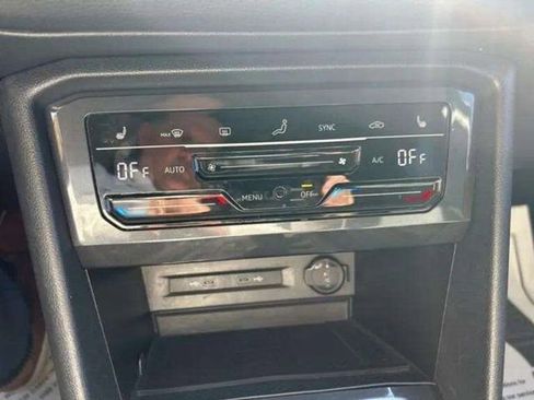 Used 2023 Volkswagen Tiguan SE image 15