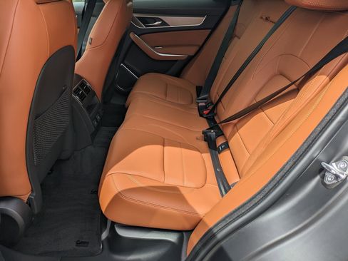 New 2026 Jaguar F-PACE R-Dynamic S image 25