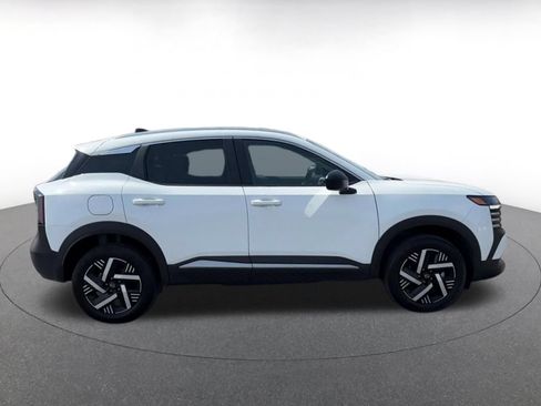 Used 2026 Nissan Kicks SV w/ Cold Weather Package FWD image 16