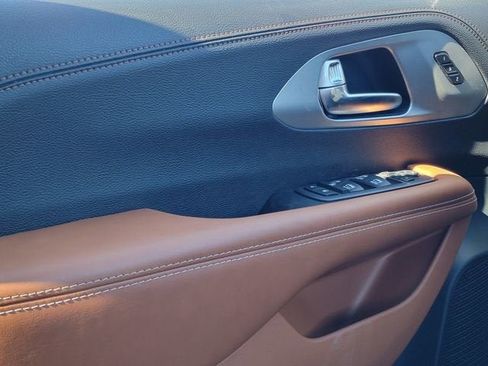 New 2026 Chrysler Pacifica Pinnacle AWD/4WD image 36