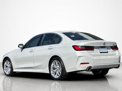 Used 2025 BMW 330i Sedan w/ M Sport Package RWD image 3