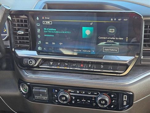 Used 2024 Chevrolet Silverado 2500 LTZ w/ LTZ Convenience Package image 12