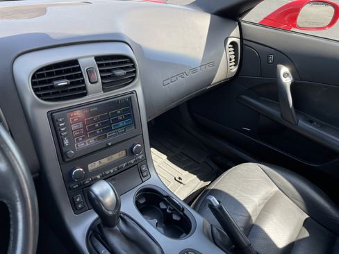 Used 2007 Chevrolet Corvette Convertible w/ Preferred Equipment Group RWD image 15