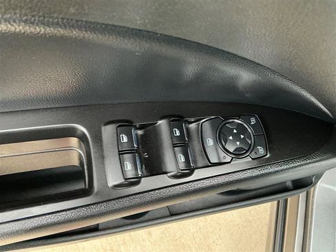 Used 2017 Ford Fusion SE w/ Fusion SE Technology Package FWD image 26