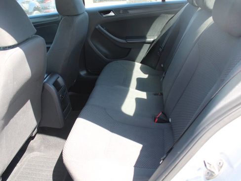 Used 2014 Volkswagen Jetta S image 10